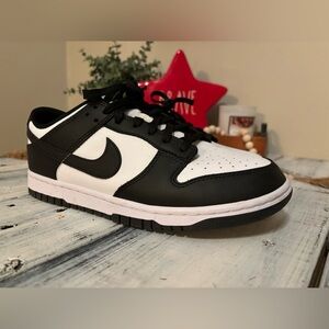 Nike Mens Dunk Low Retro size 8.5. Black/white panda. Like new. Worn once.